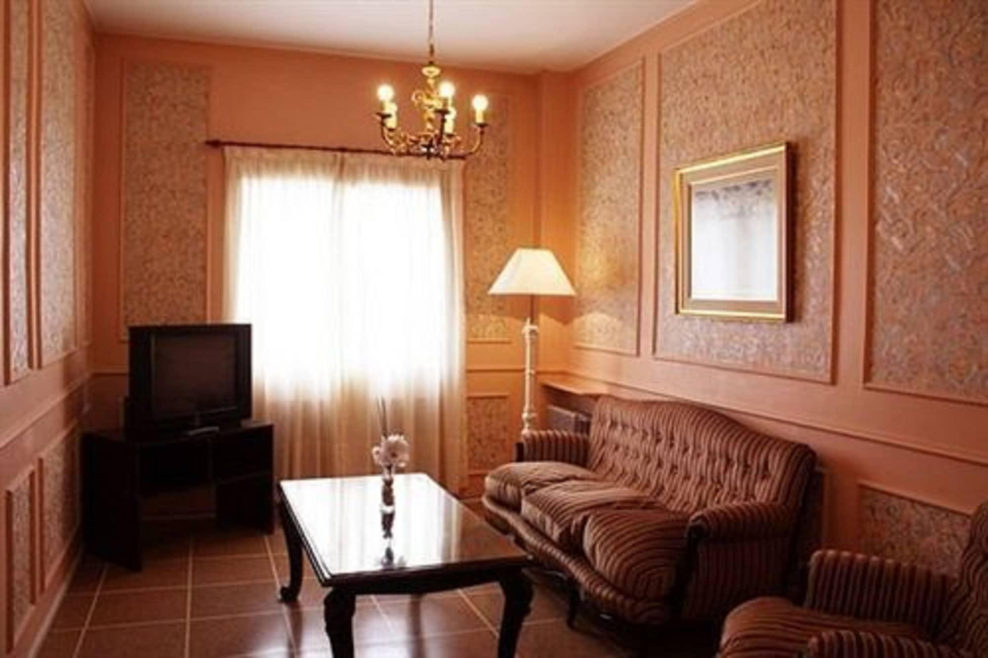 Hotel Lyon By Mh Buenos Aires Exterior photo